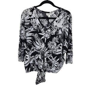 Studio jpr womens size medium black white floral tie front dolman sleeve v neck